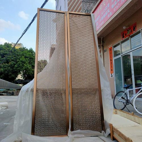 【江苏省不锈钢门窗金属屏风室内隔断装饰铁艺遮蔽简约玄关架子现代】